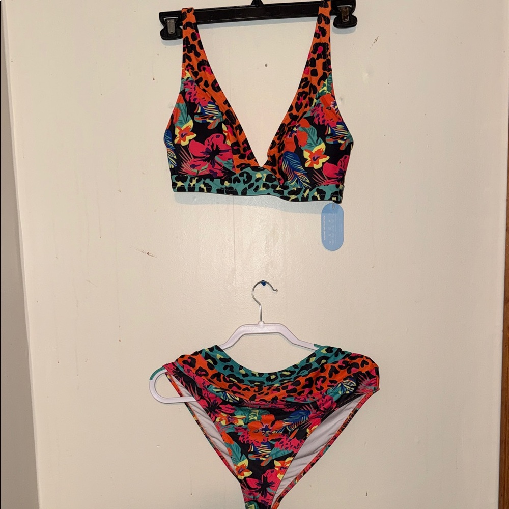 Tropical Print V-Neck Bikini Set - Multicolor